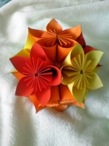 Expoziţie de origami, la Teatrul „Toma Caragiu”